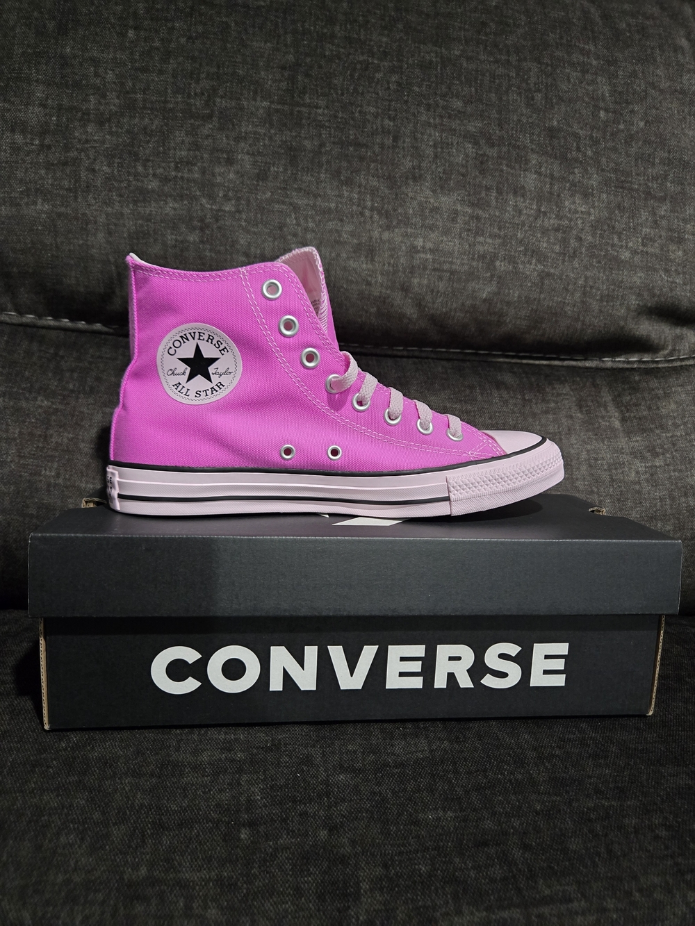 Converse High Top Sneakers in Bright Pink - 9.5 W NIB